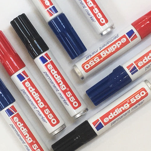 Edding 550 Permanent Marker - Zwart - 1 Stift - Ronde Punt 3-4 Mm - Watervast, Sneldrogend - Wrijfvast - Voor Karton, Kunststof, Hout, Metaal, Glas