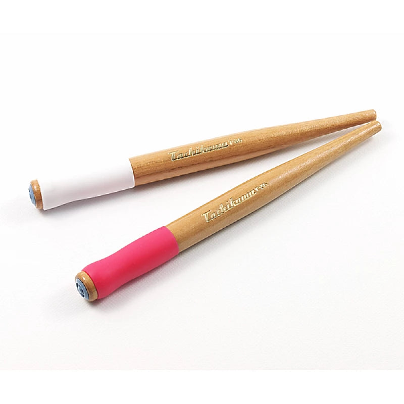 Tachikawa - houten penhouder Roze
